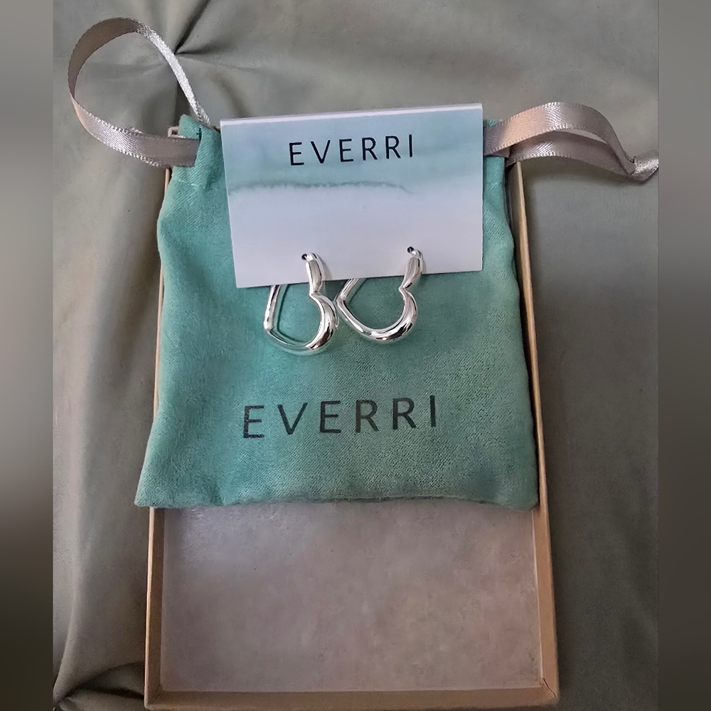 Everri Silver Heart Hoop Earrings